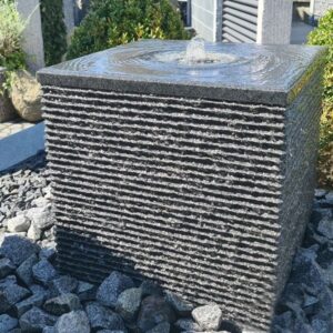 Granit Rillen Würfel 007