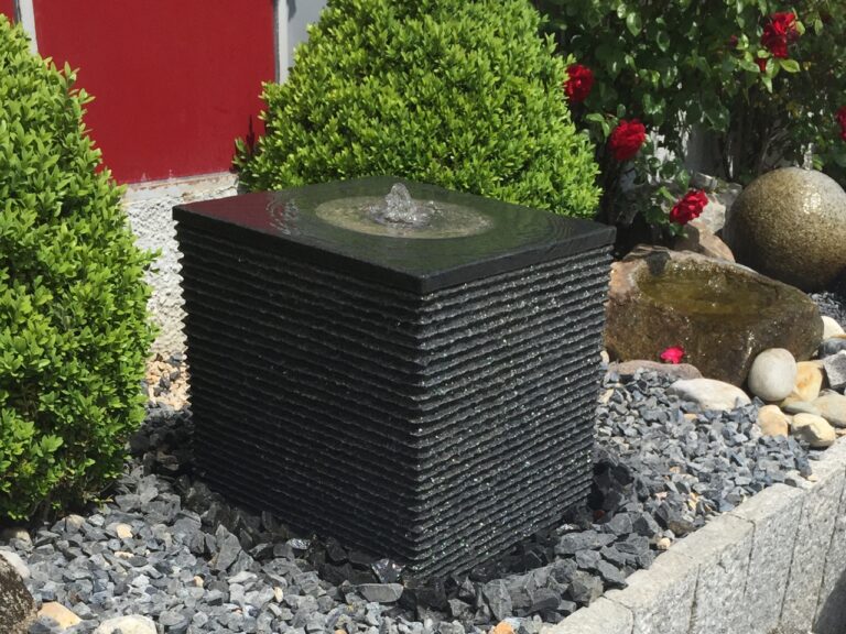 Wasserspiel Granit-Würfel