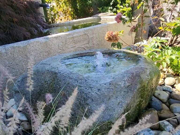 Wasserspiel antiker Überlauf