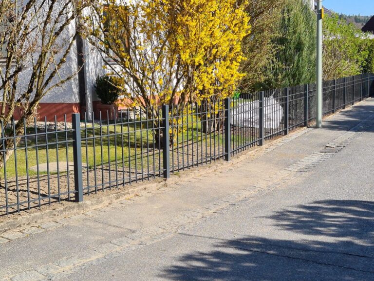 Zaunanlage pulverbeschichtet
