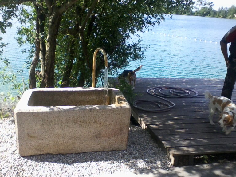Antiker Granitbrunnen beim Kunden