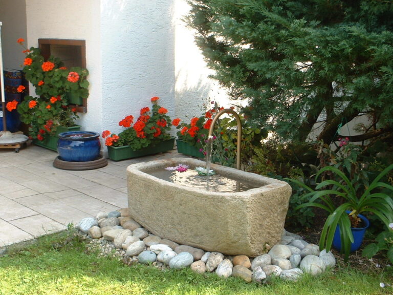Antiker Granitbrunnen beim Kunden