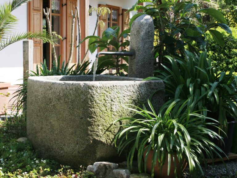 Antiker Granitbrunnen beim Kunden