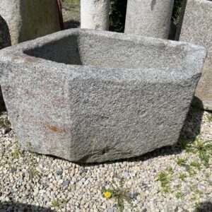 Granit Brunnen 32/ Trog/ Grander antik