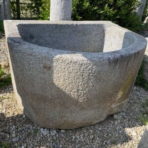 Granit Brunnen 42/ Trog/ Grander antik