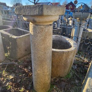 Antike Granit Säule mit Kapitell 7