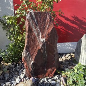 Quelle Obelisk rot 054