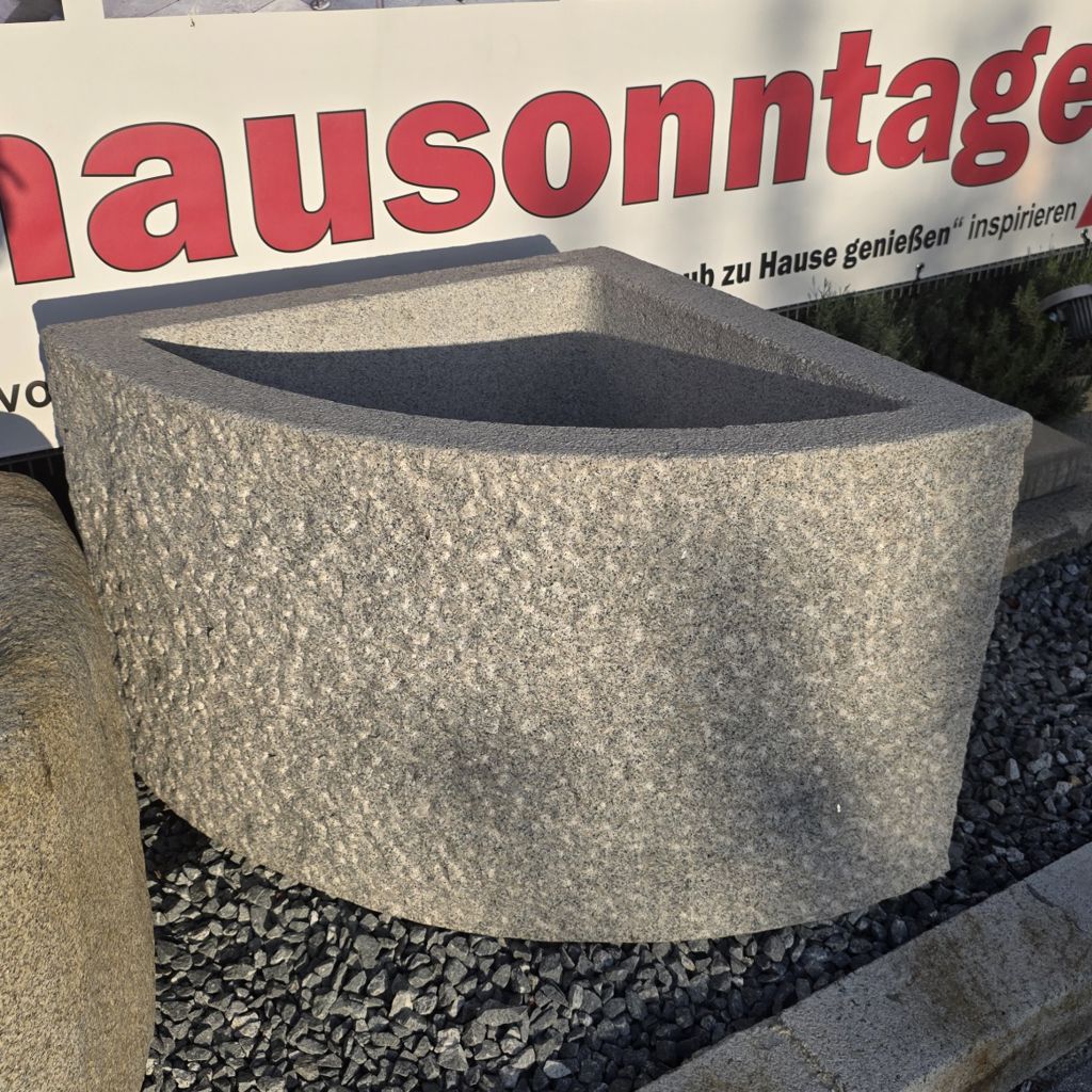 Granit Eck-Brunnen 002