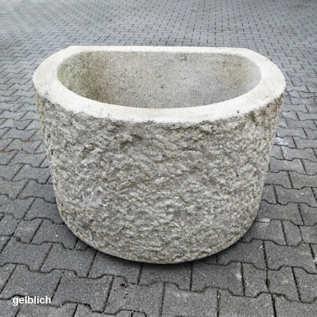 Granit Brunnen dreiviertelrund – Bild 6